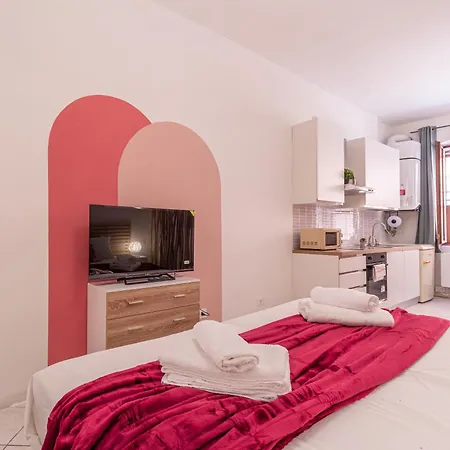 Familybo Centro Apartmán Ferrara